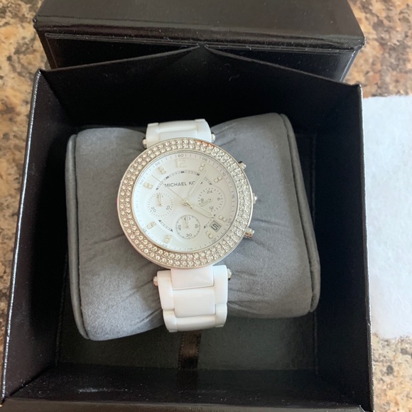 Michael Kors watch - Picture 2 of 2